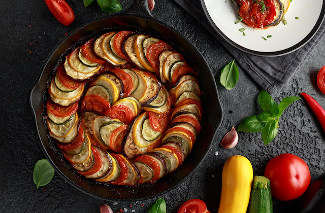 Ratatouille aus dem Ofen in Auflaufform