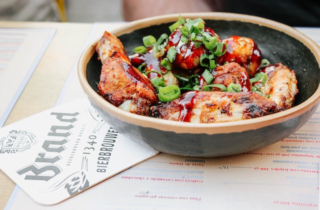 Chicken Wings mit Hähnchen Gewürz und Honig