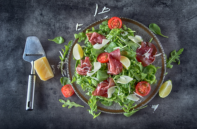 Spinatsalat mit Bresaola