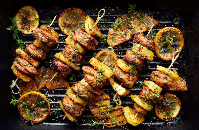 Hähnchen Ananas Spieße auf Grill