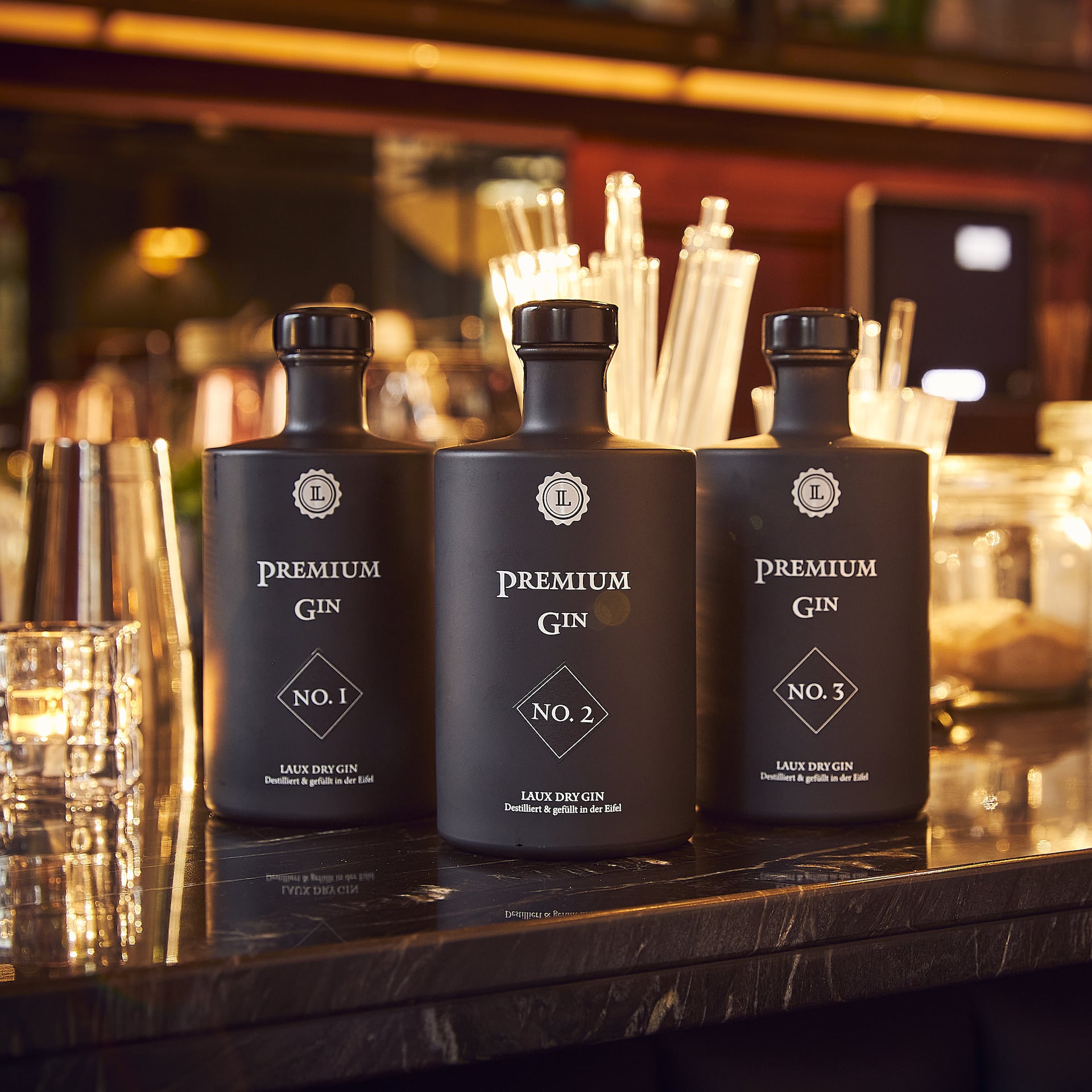 LAUX Premium Gins an Bar