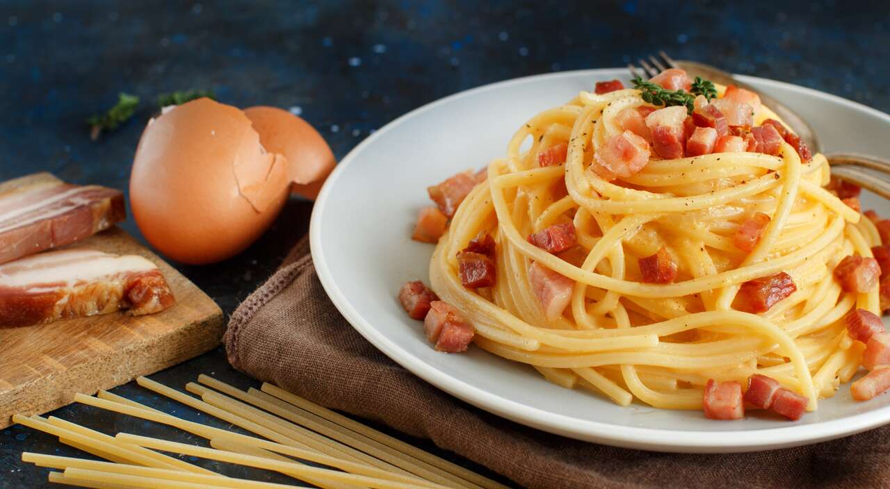 Spaghetti Carbonara mit Speck und Ei